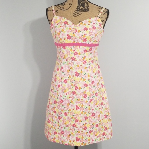 Lilly Pulitzer Dresses & Skirts - Sz 6 Lilly Pulitzer Dress Floral Ladybug Ladylike